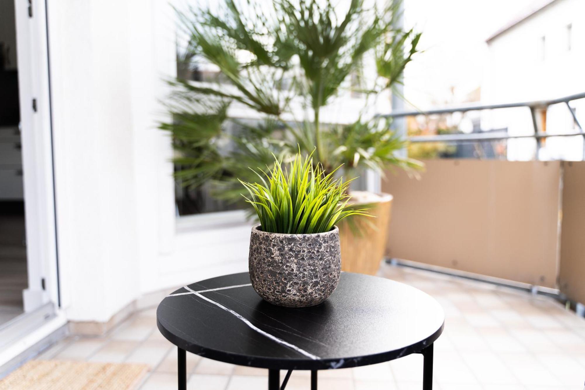 Lubu Stay Central, Cozy, With Workspace And Parking ルートヴィヒスブルク エクステリア 写真